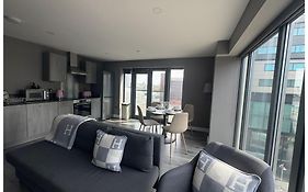 Monarchs Quay Arena Apartments By Happy Days